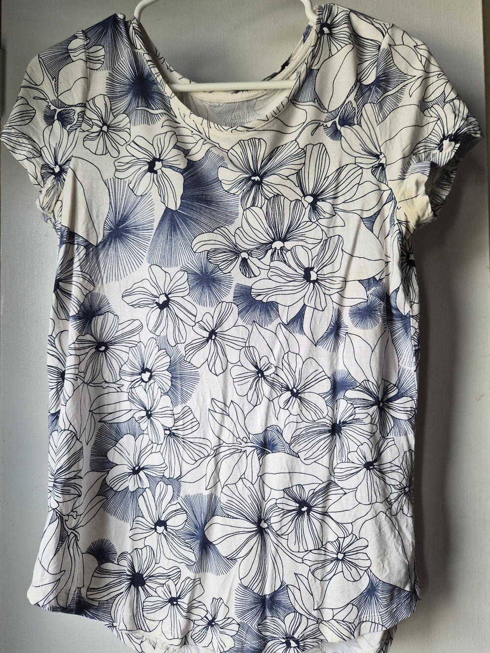 GAP- Floral Short-Sleeve Tee - M